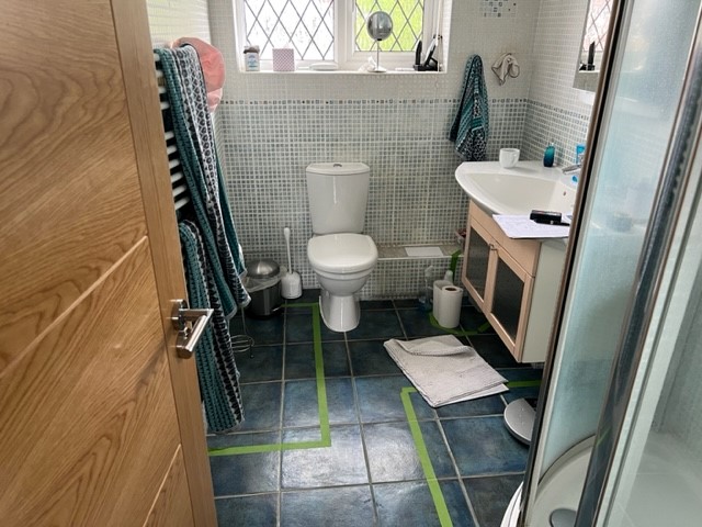 En-Suite Bathroom Before We Refitted - Kitchen and Bahtroom Place